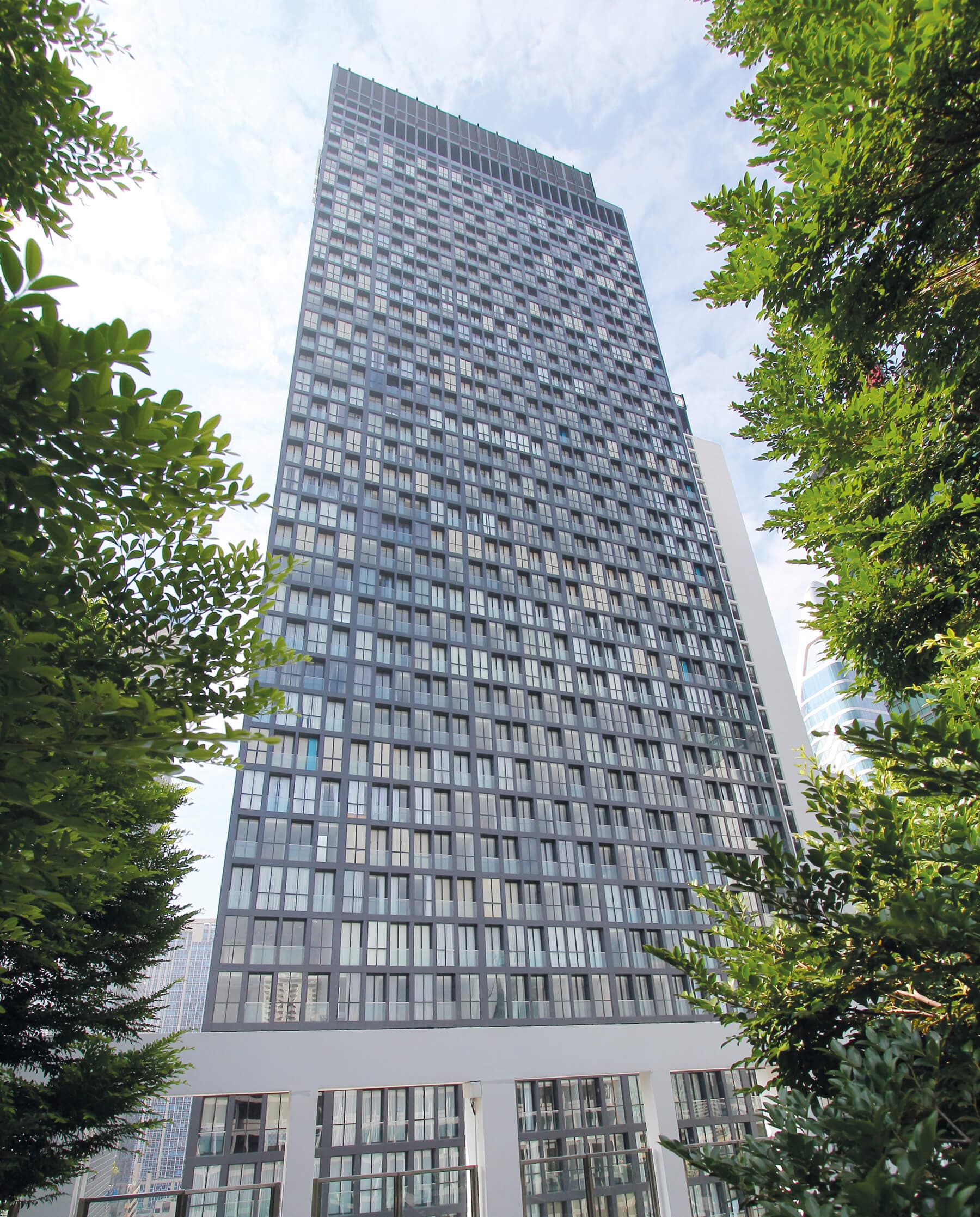 โนเบิล เพลินจิต (Noble Ploenchit) 2 ห้องนอน ลิฟต์ส่วนตัว ติดสกายวอล์ค BTS เพลินจิต