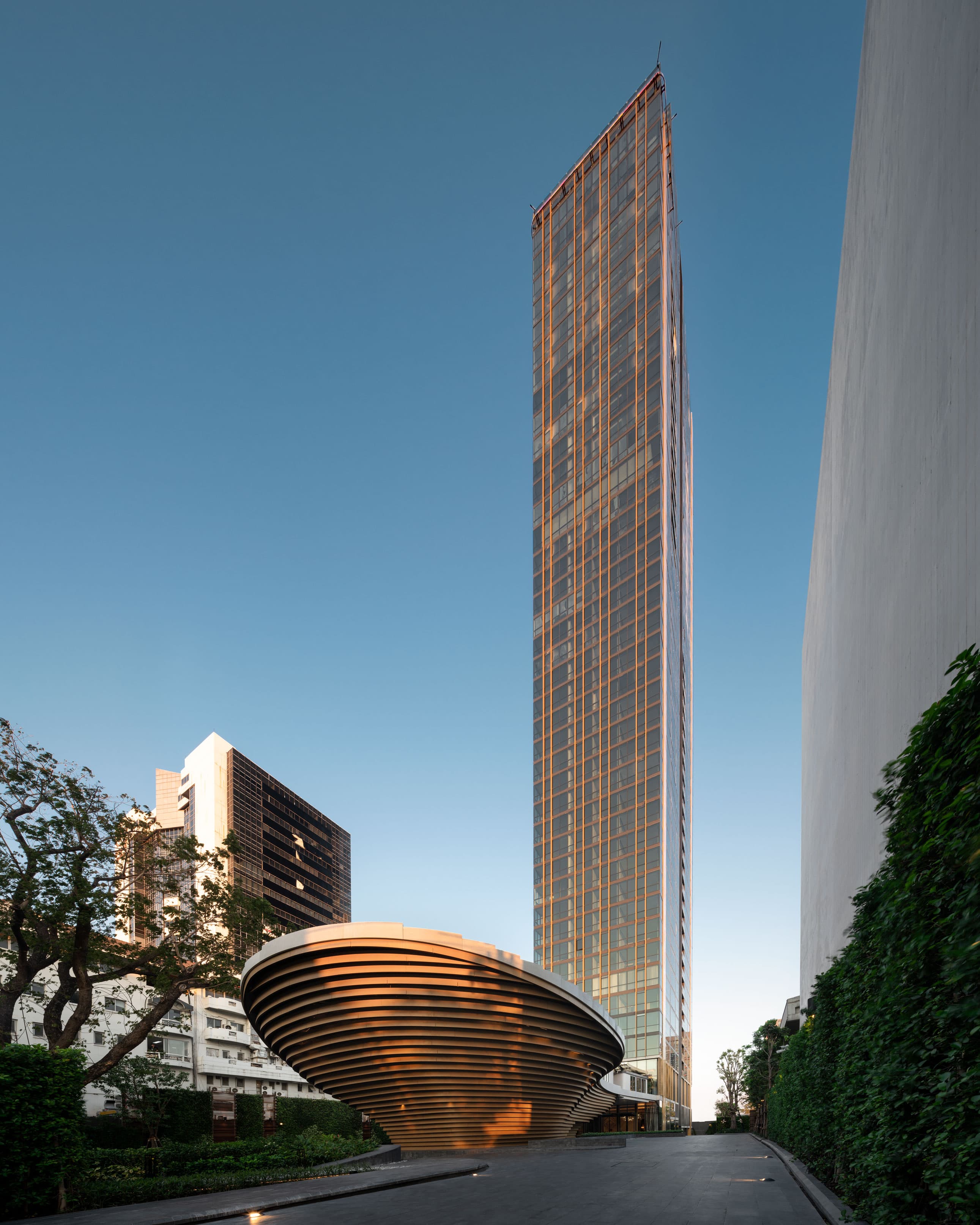 เดอะ โมนูเมนต์ ทองหล่อ (The Monument Thong Lo) 2 ห้องนอน คอนโดระดับอัลตร้าลักชัวรีใจกลางทองหล่อ
